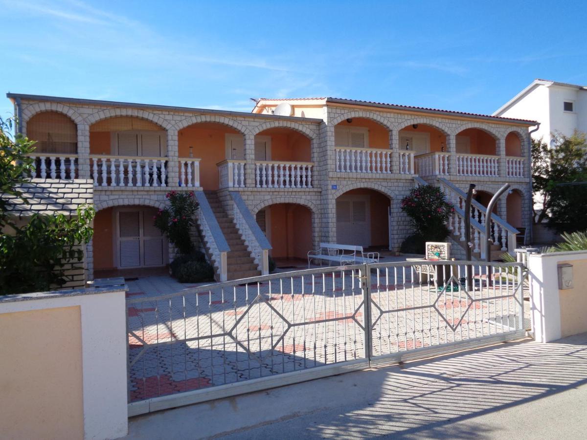 Apartman Kristo Vir Bagian luar foto