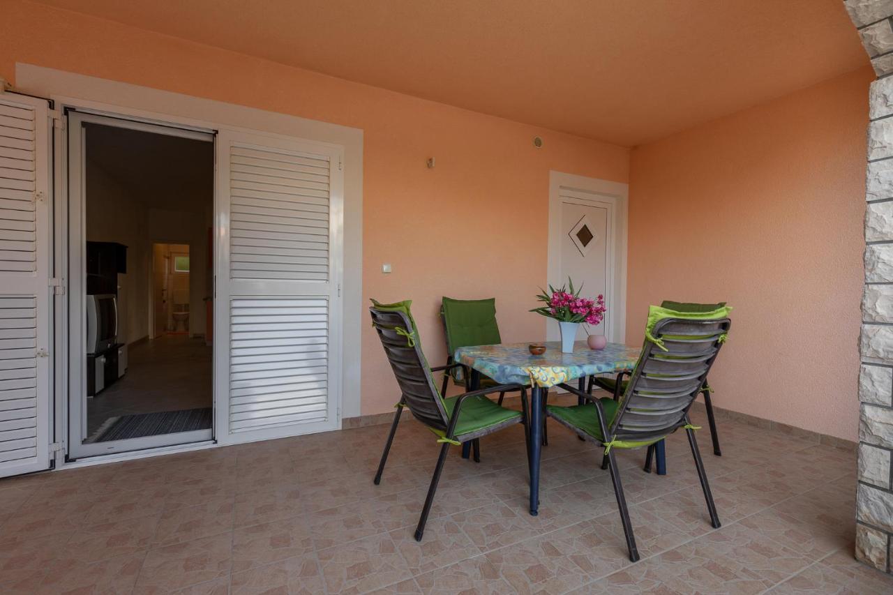 Apartman Kristo Vir Bagian luar foto